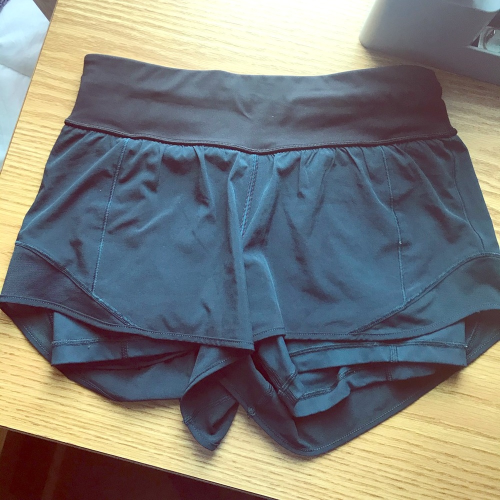 Lululemon Hotty Hot Spandex Short 2.5” Size 6